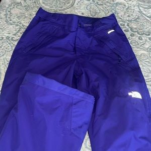 The north face ski pants. Ski pants, size large 14/16. Bright purple color.